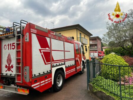 Cairate: Incendio in un garage, un ferito