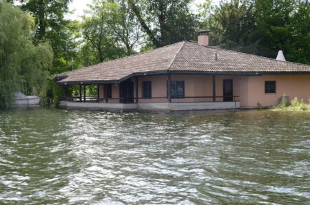 Biandronno: Isolino sommerso, lo scatto è emblematico