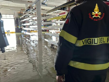 Varese: Canottieri allagata, Vigili del Fuoco sul posto
