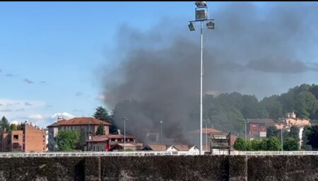Varese: Colonna di fumo all'ippodromo