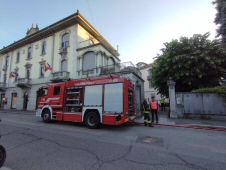 Varese: Incendio in appartamento, stop alle vie del centro