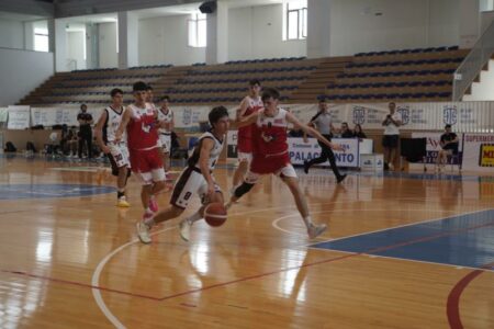 Basket: I Roosters partono con un successo: Roma ko 63-68