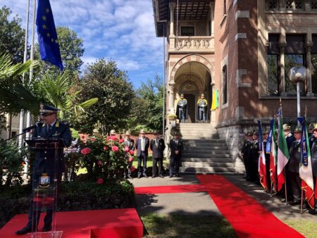 Busto: Intitolata a Giulio Massarelli la sede della GdF