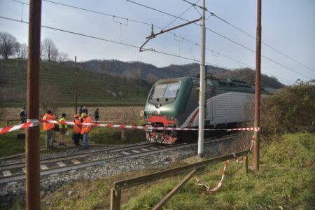 Legnano: Muore sui binari, treni in tilt