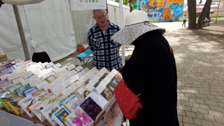 Busto: Libraio nomade, “Salvo i volumi dalla discarica”