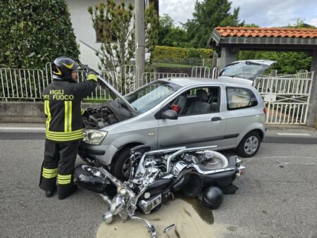 Ferrera: Scontro auto-moto, centauro in codice giallo