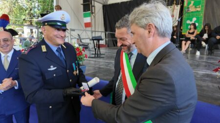 Varese: Medaglia all'agente Milana, eroe della Tre Valli