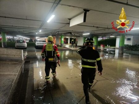 Cernusco: Pioggia torrenziale, sommozzatori in città