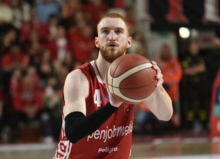 Basket: Varese: incertezza sul futuro di Nico Mannion