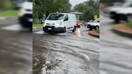 Varese: Nubifragio in città, fiumi d'acqua a Masnago