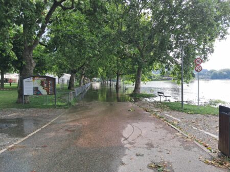 Gavirate: Il lungolago è di nuovo sommerso