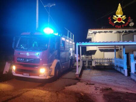 Lavena P.T.: Incendio in casa, soccorse tre persone