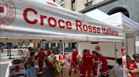 Varese: Croce Rossa in piazza per formare e fare visite
