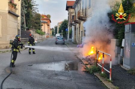 Busto: Fiamme vicine ai contatori in via Marconi