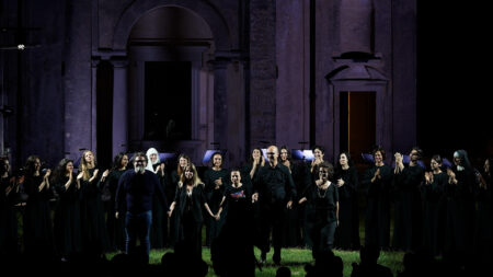 Varese: Chiodi porta 18 attrici sul palco del Sacro Monte