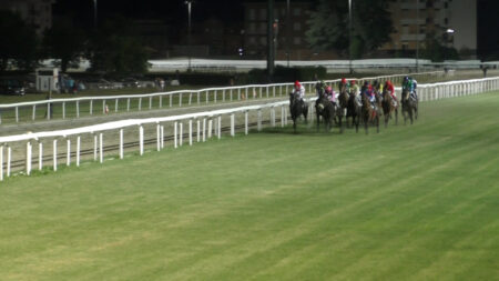 Varese: Ciao Bettole, cavalli al galoppo verso Milano