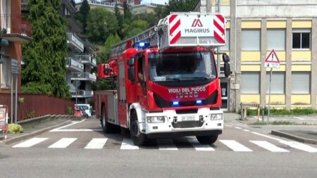 Varese: Corso Matteotti, incendio in un negozio