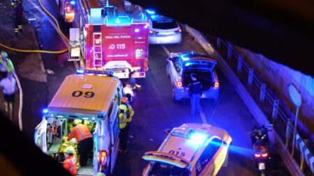 Pordenone: Auto in fiamme, muore 21enne