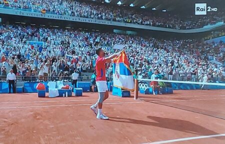 Tennis: Immenso Djokovic, oro olimpico a 37 anni