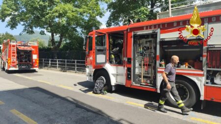 Porto C: A fuoco il tetto di un ristorante