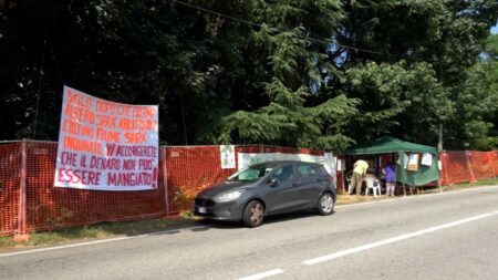 Gallarate: Oltre 2700 firme per il bosco di via Curtatone