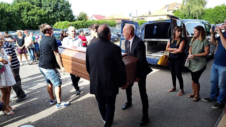 Busto: Lorys, addio tra le lacrime e il suo rap