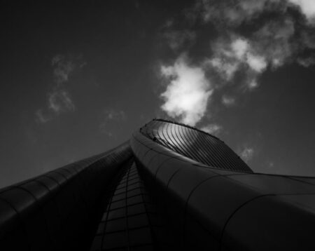 Milano: "Ossimori Urbani", nuova personale di Lara Zibret