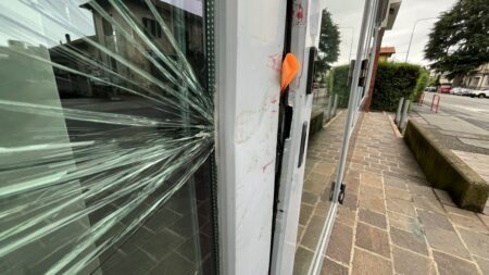 Varese: Tentano la spaccata alla BPER di viale Borri