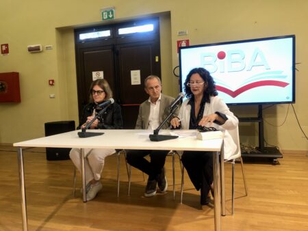 Busto: Per la prima volta, biblioteca aperta la domenica