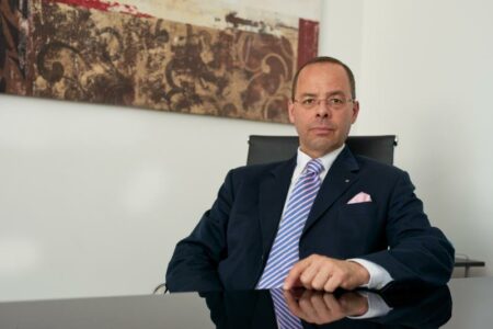 Varese: Case occupate, Confabitare condivide la linea dura