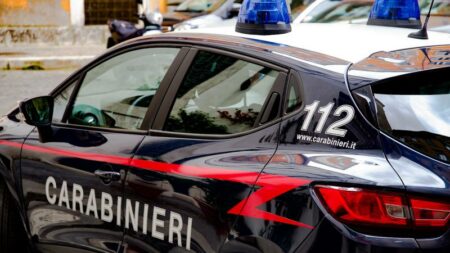 Gallarate: Lite violenta in piazza fra due giovani, feriti