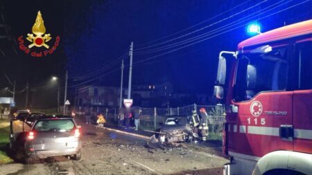 Malgesso: Schianto frontale tra auto, due feriti