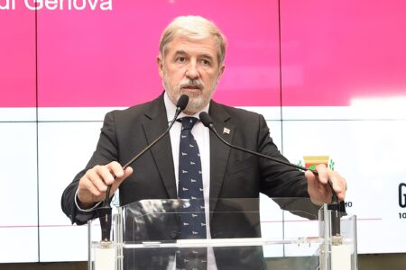 Genova: Bucci vince, il campo largo perde