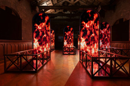 Como: L’opera di Plessi illumina Palazzo Broletto