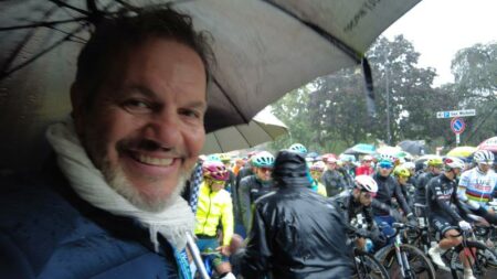 Busto: Tre Valli Varesine, via sotto la pioggia battente