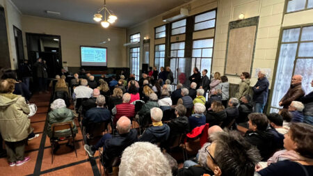 Samarate: La variante spaventa, pienone in Municipio