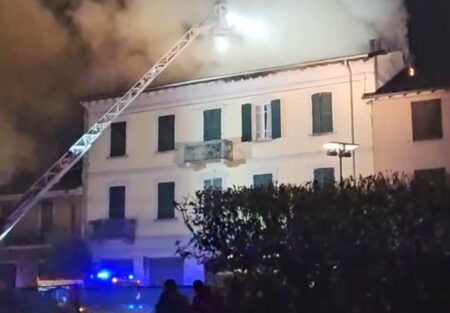 Tradate: Fiamme in centro, due intossicati