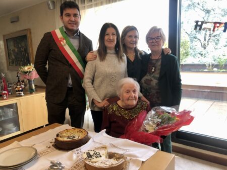 Busto: Bruna Scandroglio festeggia 107 anni