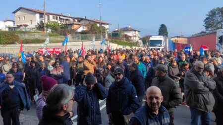 Biandronno: Sciopero alla Beko, delegazione in dirigenza