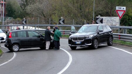 Lozza: Botto sulla SP233, traffico bloccato