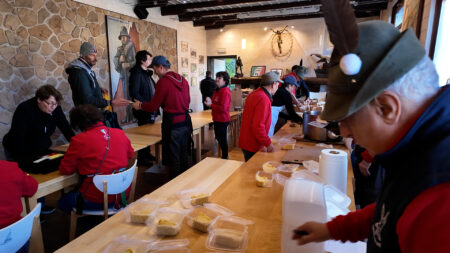 Varese: Alpini, dopo il furto si pranza con la solidarietà