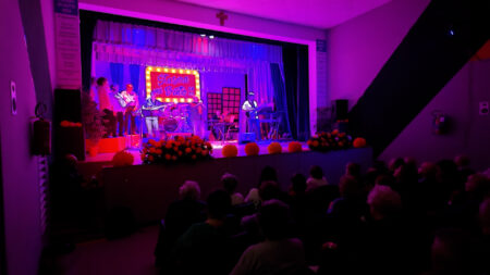 Cantello: “Stasera mi butto” suona e canta come Sanremo