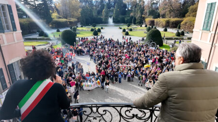Varese: In marcia per i diritti, la voce di 1100 bambini