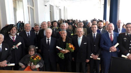 Varese: Il Prefetto premia 14 neo Ufficiali e Cavalieri