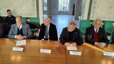 Varese: Più pullman scolastici tra Gavirate e la Valcuvia