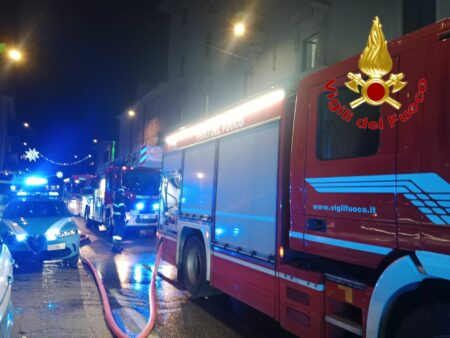 Varese: Fiamme in via Orrigoni, due evacuati