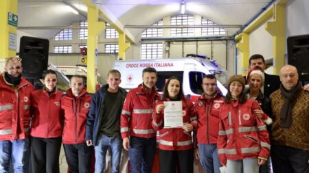 Gallarate: Onore ai volontari CRI e nuova ambulanza