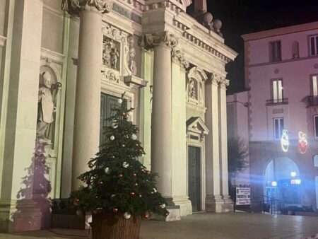 Busto: Vin brulé e panettone dopo la Messa di Natale
