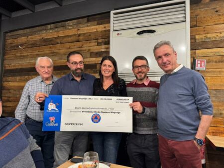 Cassano: Pizza natalizia e doni alla Prociv