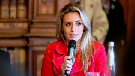 Milano: Caruso ai lombardi: "Impegno per la cultura"